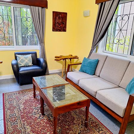 Harbour View Boutique Hotel & Yoga Retreat Belize City Exterior photo