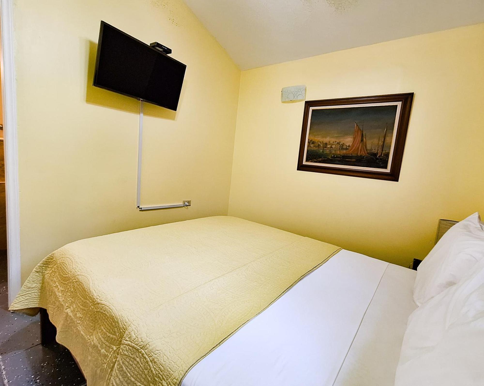 Harbour View Boutique Hotel & Yoga Retreat Belize City Room photo