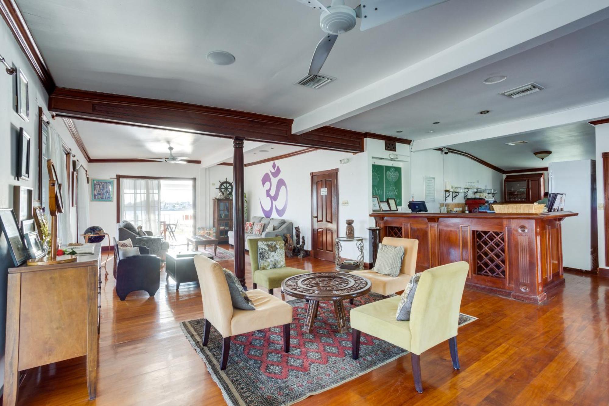 Harbour View Boutique Hotel & Yoga Retreat Belize City Exterior photo